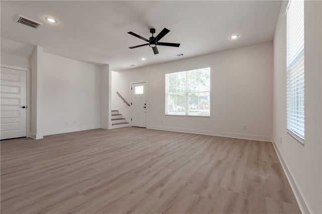 1640 N Leverett Avenue, Fayetteville, AR 72703