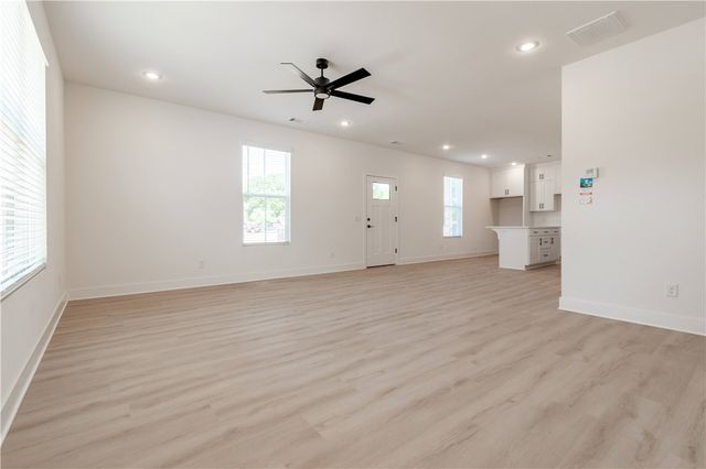 1640 N Leverett Avenue, Fayetteville, AR 72703