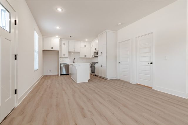 1640 N Leverett Avenue, Fayetteville, AR 72703