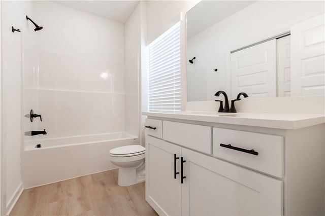 1640 N Leverett Avenue, Fayetteville, AR 72703