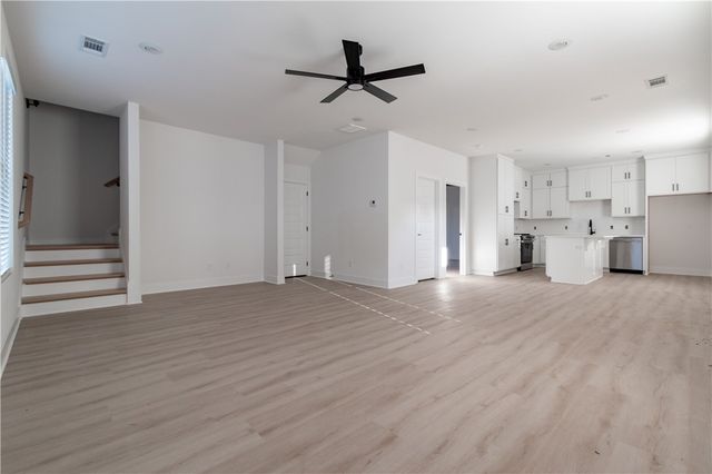 1640 N Leverett Avenue, Fayetteville, AR 72703