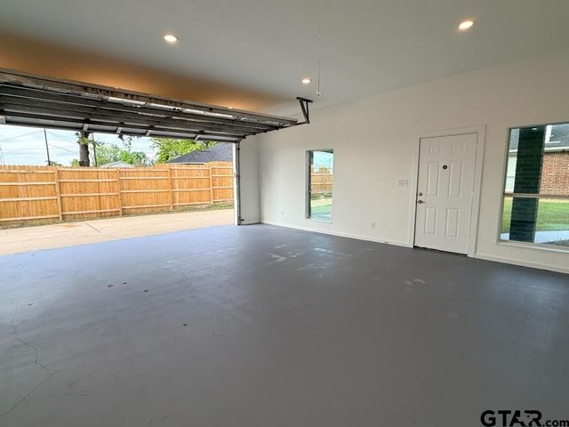 10523 COUNTY ROAD 35, Tyler, TX 75706