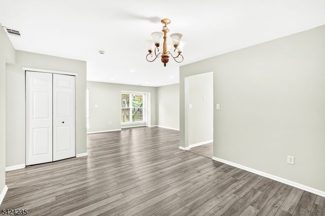 511 Dunn Cir 11, Bridgewater Twp., NJ 08807