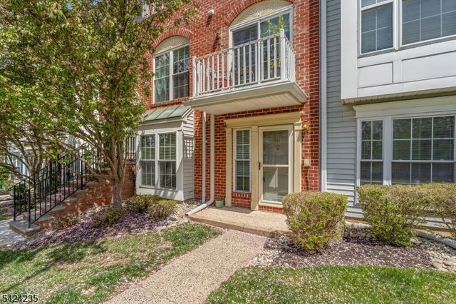 511 Dunn Cir 11, Bridgewater Twp., NJ 08807