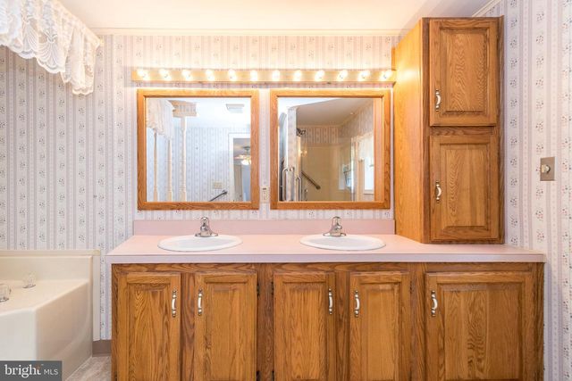 46 JUNIPER CIR, New Hope, PA 18938