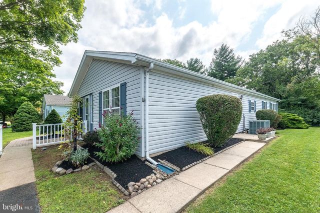 46 JUNIPER CIR, New Hope, PA 18938