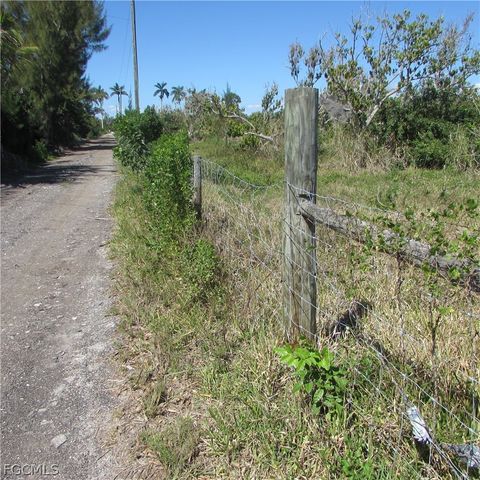 13171 Samadani LN, Bokeelia, FL 33922