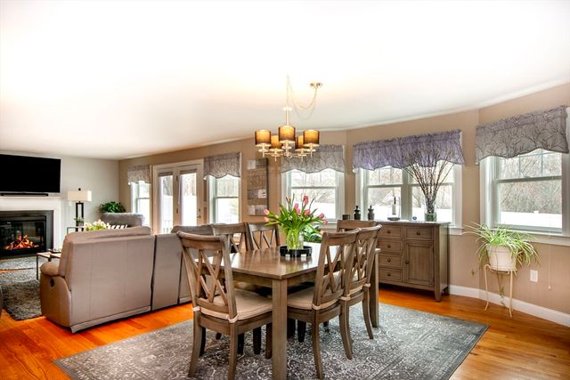 10 Jensen Farm Rd, Braintree, MA 02184