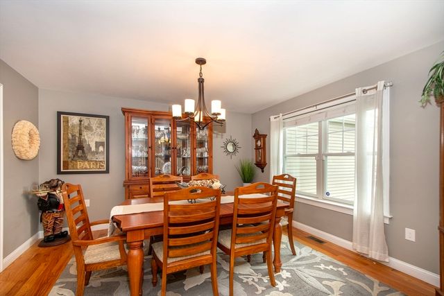 10 Jensen Farm Rd, Braintree, MA 02184