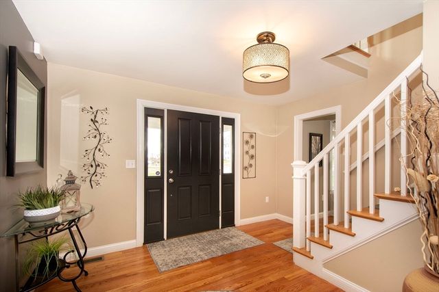 10 Jensen Farm Rd, Braintree, MA 02184