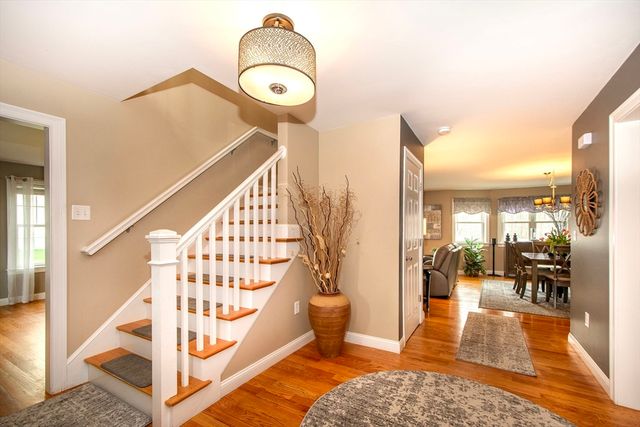 10 Jensen Farm Rd, Braintree, MA 02184