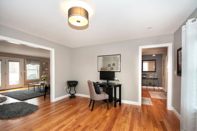 10 Jensen Farm Rd, Braintree, MA 02184