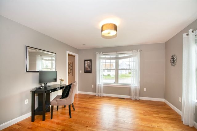 10 Jensen Farm Rd, Braintree, MA 02184