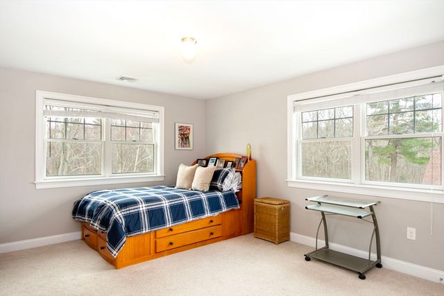 10 Jensen Farm Rd, Braintree, MA 02184