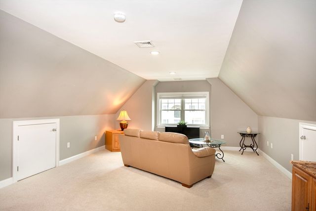 10 Jensen Farm Rd, Braintree, MA 02184