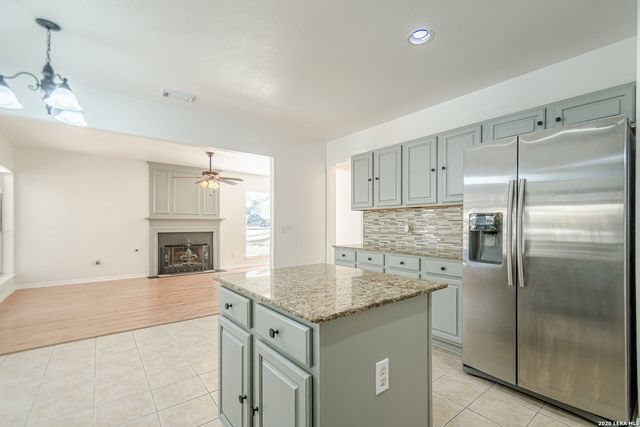 10449 Trailway Oak, San Antonio, TX 78240