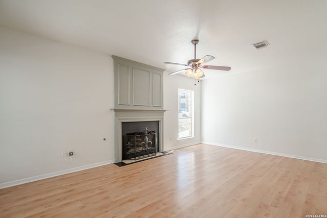 10449 Trailway Oak, San Antonio, TX 78240