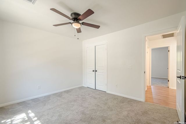 10449 Trailway Oak, San Antonio, TX 78240