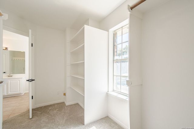 10449 Trailway Oak, San Antonio, TX 78240