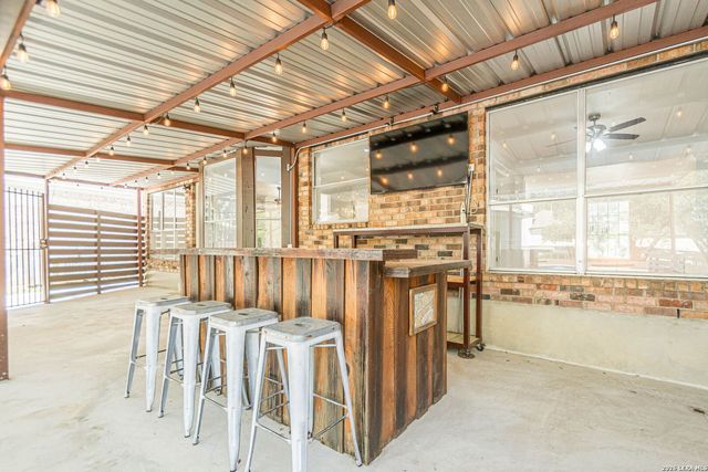 10449 Trailway Oak, San Antonio, TX 78240