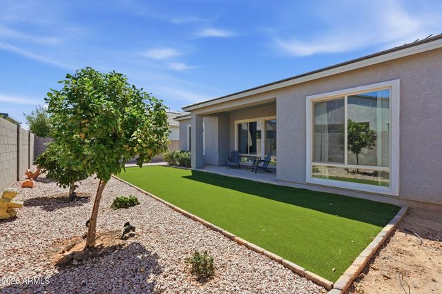 11256 E UTOPIA Avenue E, Mesa, AZ 85212