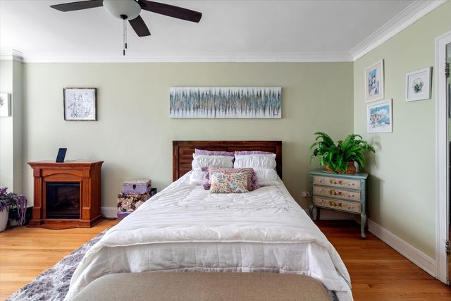 5555 S Everett Avenue C14, Chicago, IL 60637