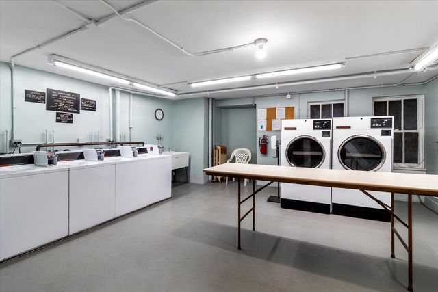 5555 S Everett Avenue C14, Chicago, IL 60637