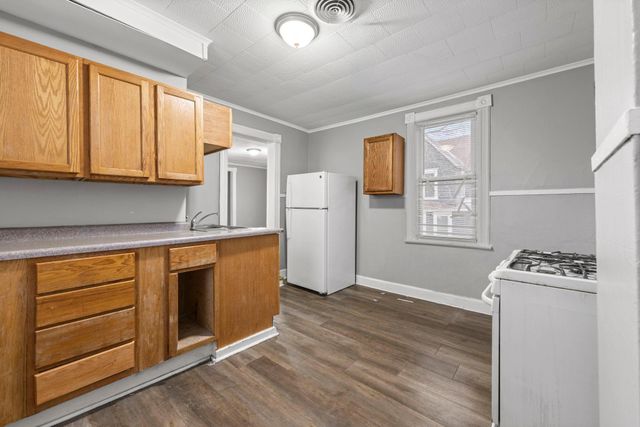 680 Lawson Avenue E, Saint Paul, MN 55106