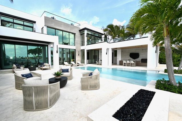 2914 N Flagler Drive, West Palm Beach, FL 33407