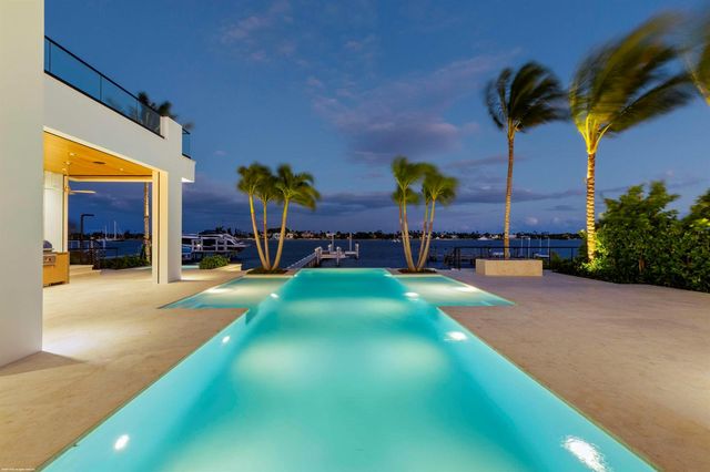 2914 N Flagler Drive, West Palm Beach, FL 33407