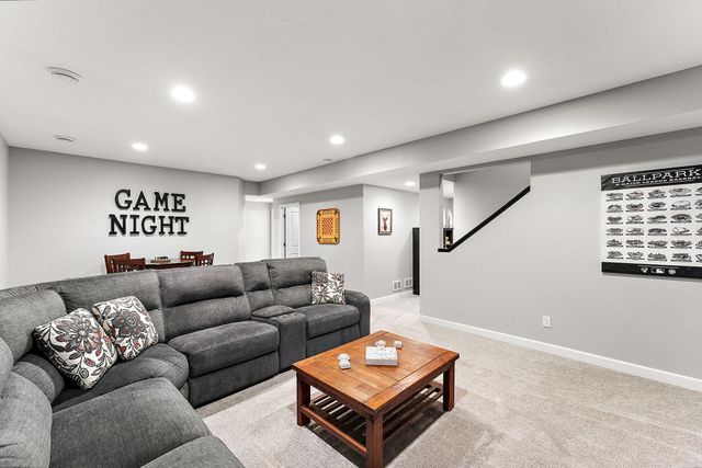 20511 Gunnison Drive, Lakeville, MN 55044