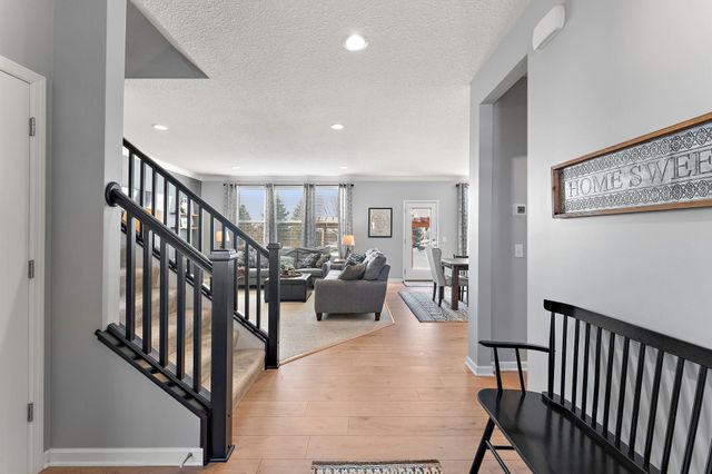 20511 Gunnison Drive, Lakeville, MN 55044