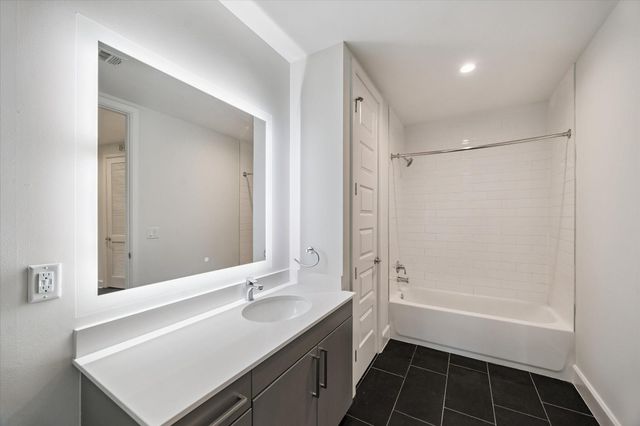 2000 Hughes Landing 339, The Woodlands, TX 77380