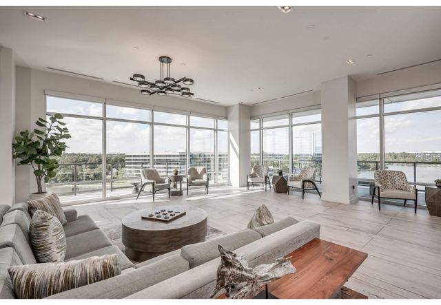 2000 Hughes Landing 339, The Woodlands, TX 77380