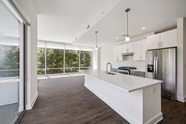 2000 Hughes Landing 339, The Woodlands, TX 77380