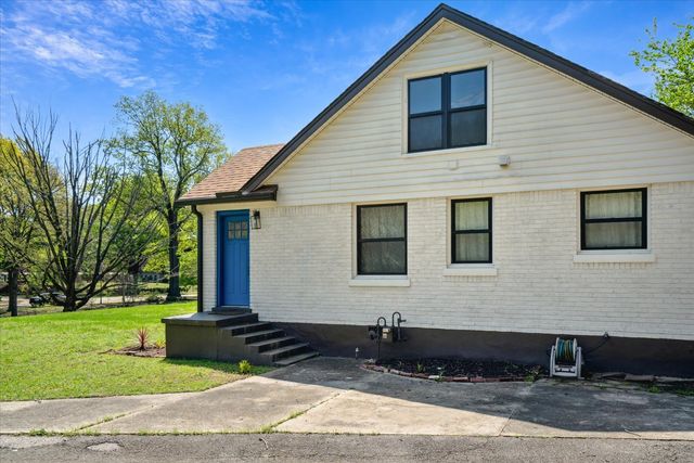 615 E Parkway, S, Memphis, TN 38104