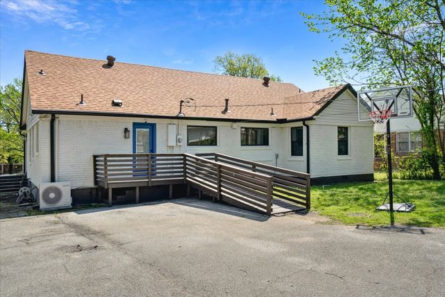 615 E Parkway, S, Memphis, TN 38104