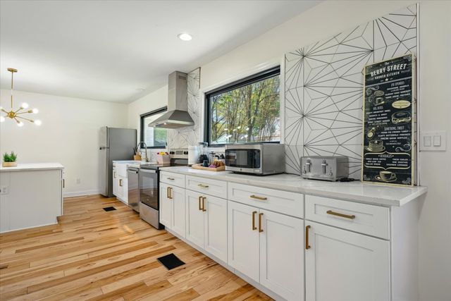 615 E Parkway, S, Memphis, TN 38104