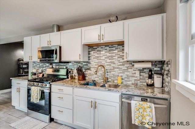 2916 REED AVE, Cheyenne, WY 82001