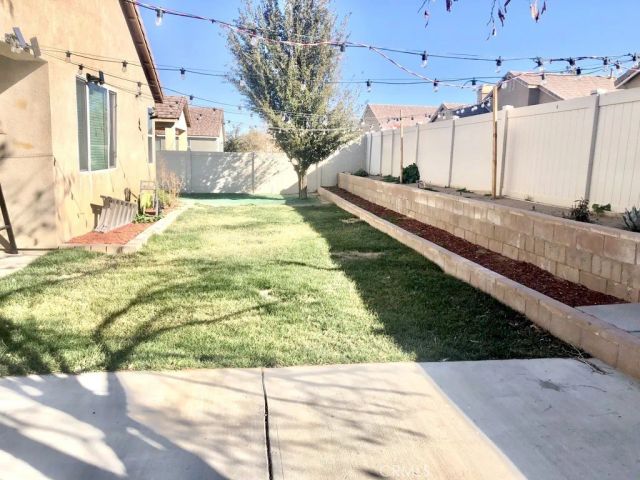 11843 Broad Oak Court, Adelanto, CA 92301