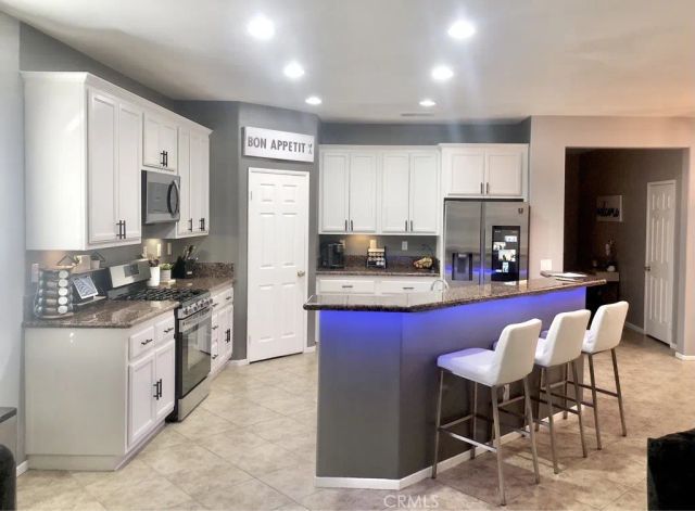 11843 Broad Oak Court, Adelanto, CA 92301