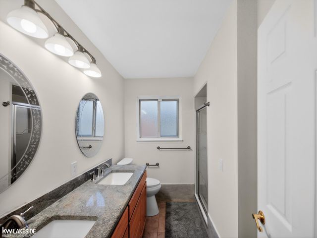 15748 Robert Drive, Macomb, MI 48044