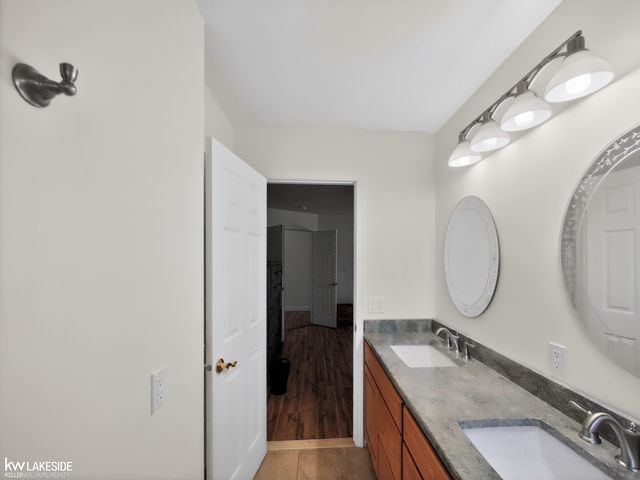 15748 Robert Drive, Macomb, MI 48044