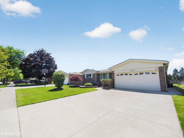 15748 Robert Drive, Macomb, MI 48044
