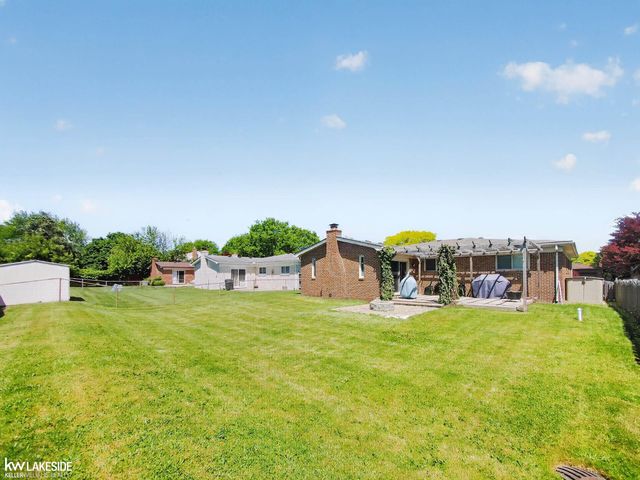 15748 Robert Drive, Macomb, MI 48044