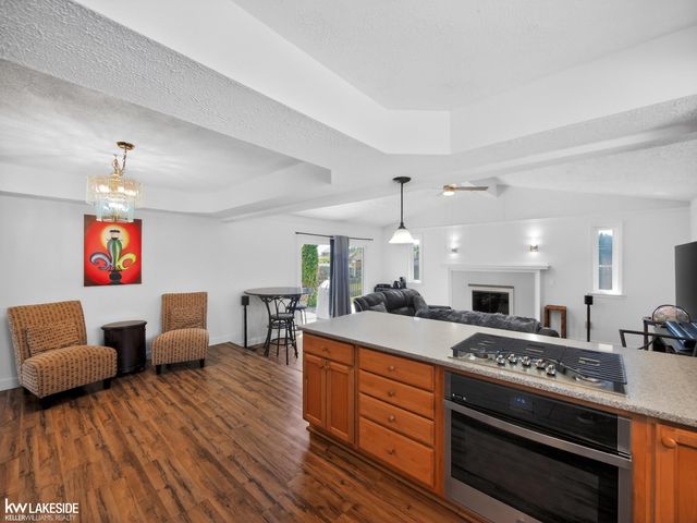 15748 Robert Drive, Macomb, MI 48044