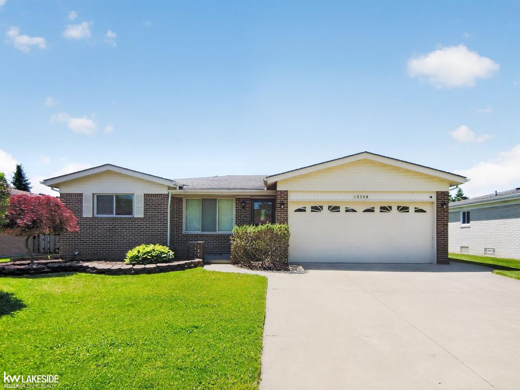 15748 Robert Drive, Macomb, MI 48044