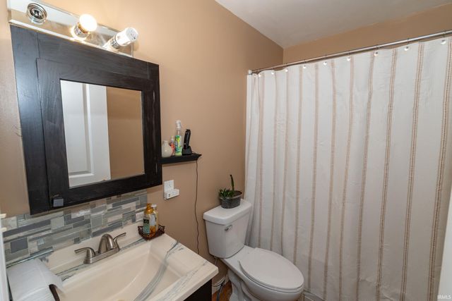 56131 Butternut Road, South Bend, IN 46619