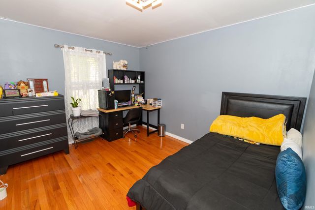 56131 Butternut Road, South Bend, IN 46619