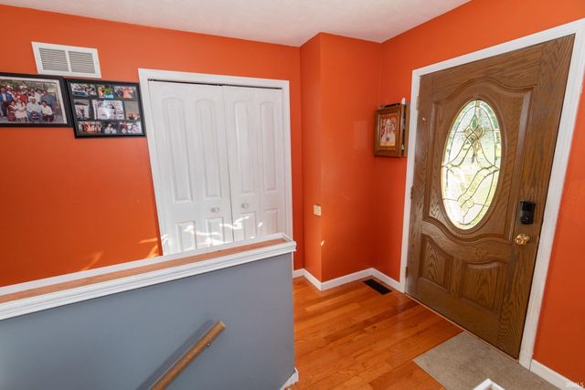 56131 Butternut Road, South Bend, IN 46619